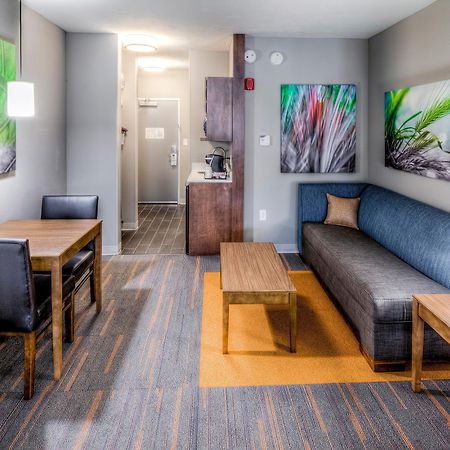 Holiday Inn Express & Suites Cleveland/Westlake By Ihg Eksteriør billede