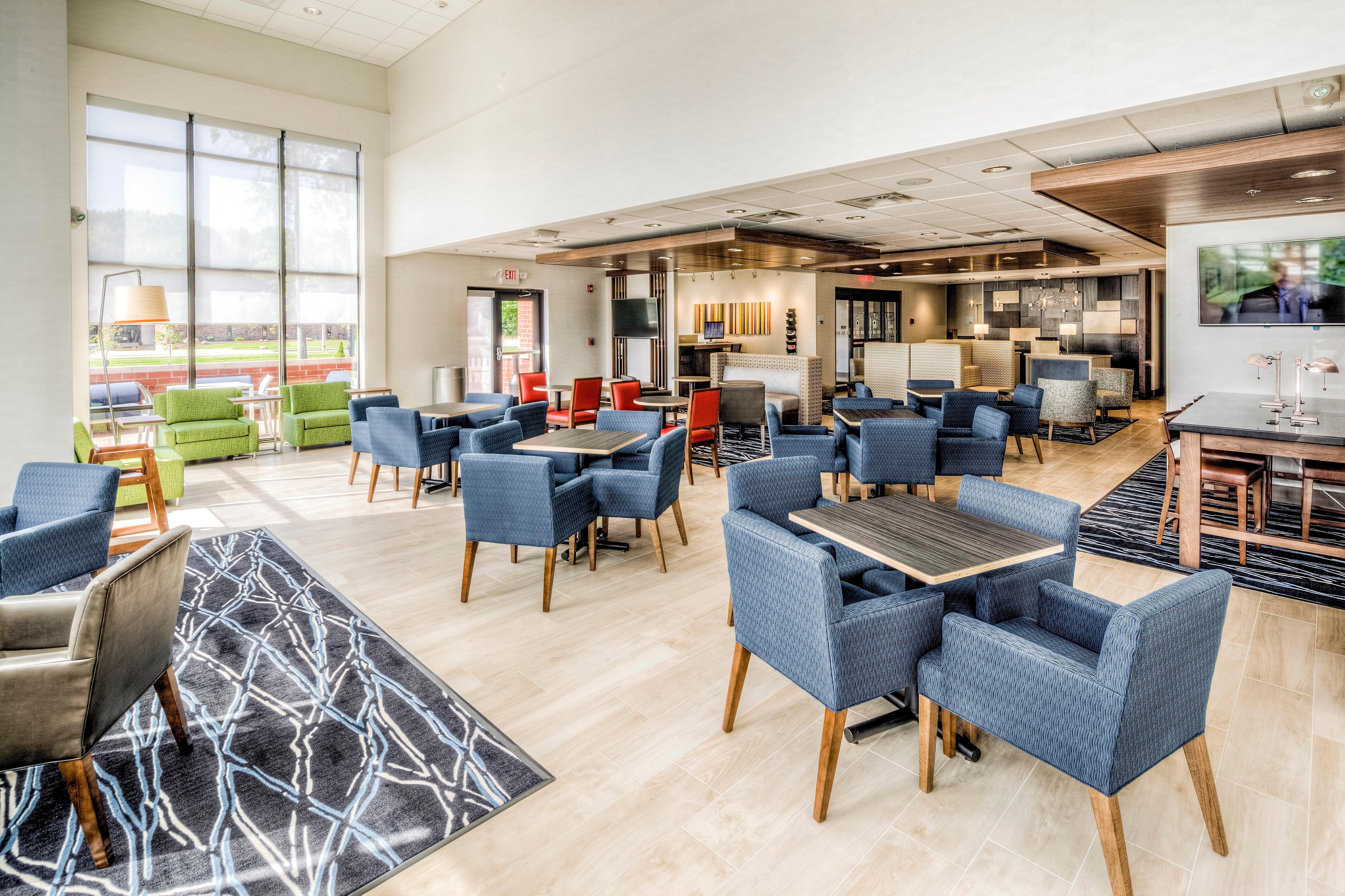 Holiday Inn Express & Suites Cleveland/Westlake By Ihg Eksteriør billede