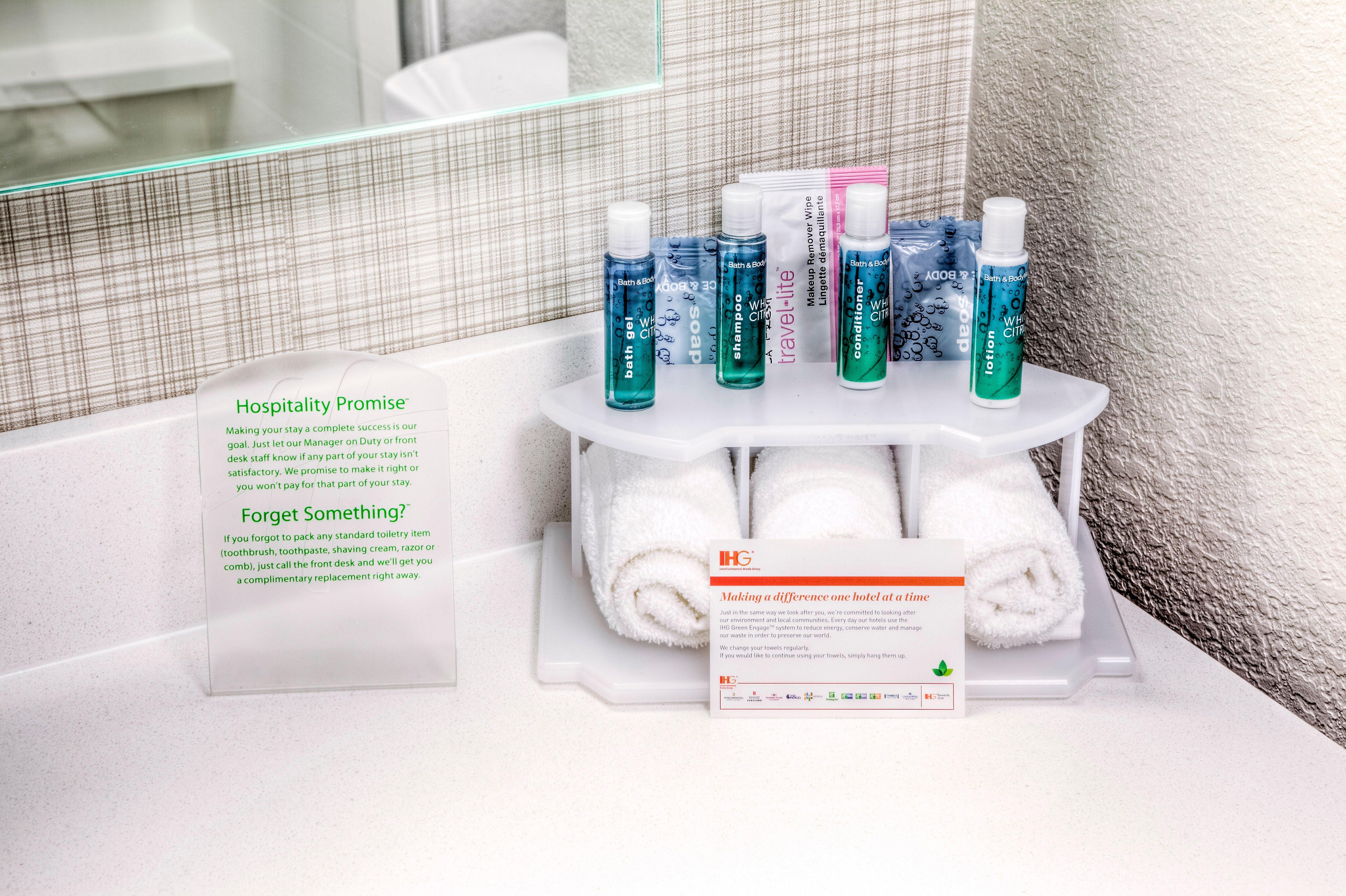 Holiday Inn Express & Suites Cleveland/Westlake By Ihg Eksteriør billede
