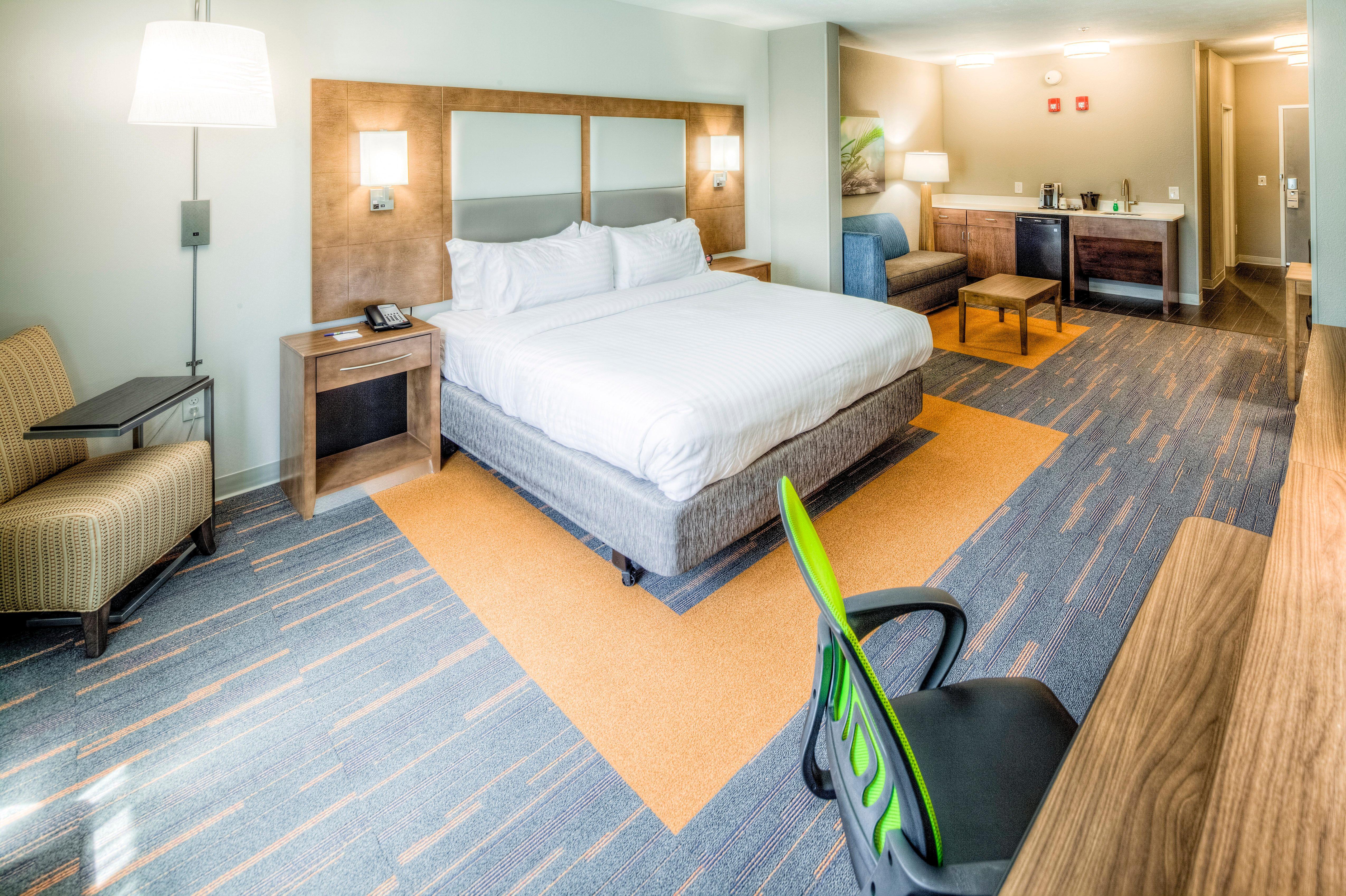 Holiday Inn Express & Suites Cleveland/Westlake By Ihg Eksteriør billede