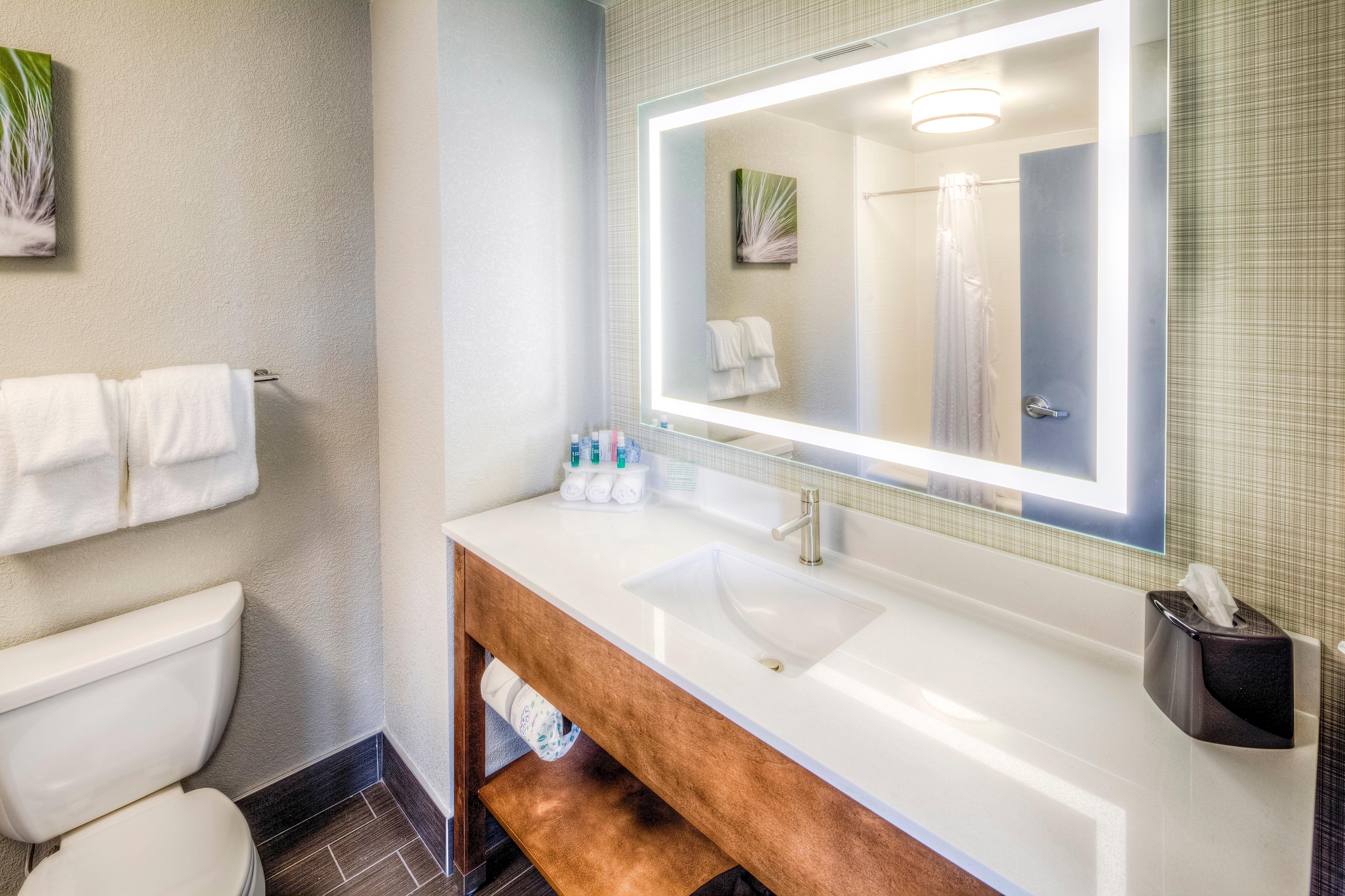 Holiday Inn Express & Suites Cleveland/Westlake By Ihg Eksteriør billede