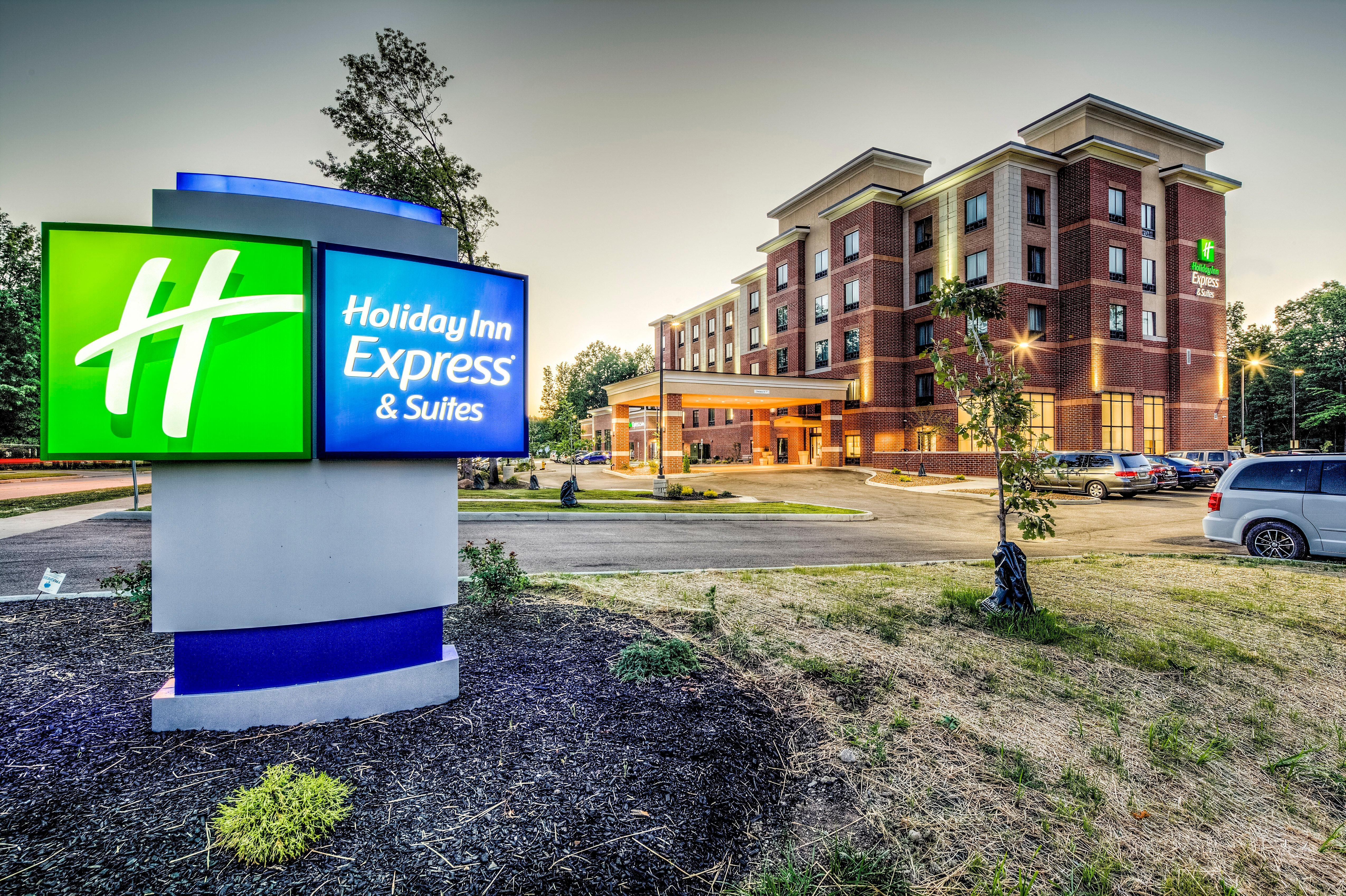 Holiday Inn Express & Suites Cleveland/Westlake By Ihg Eksteriør billede