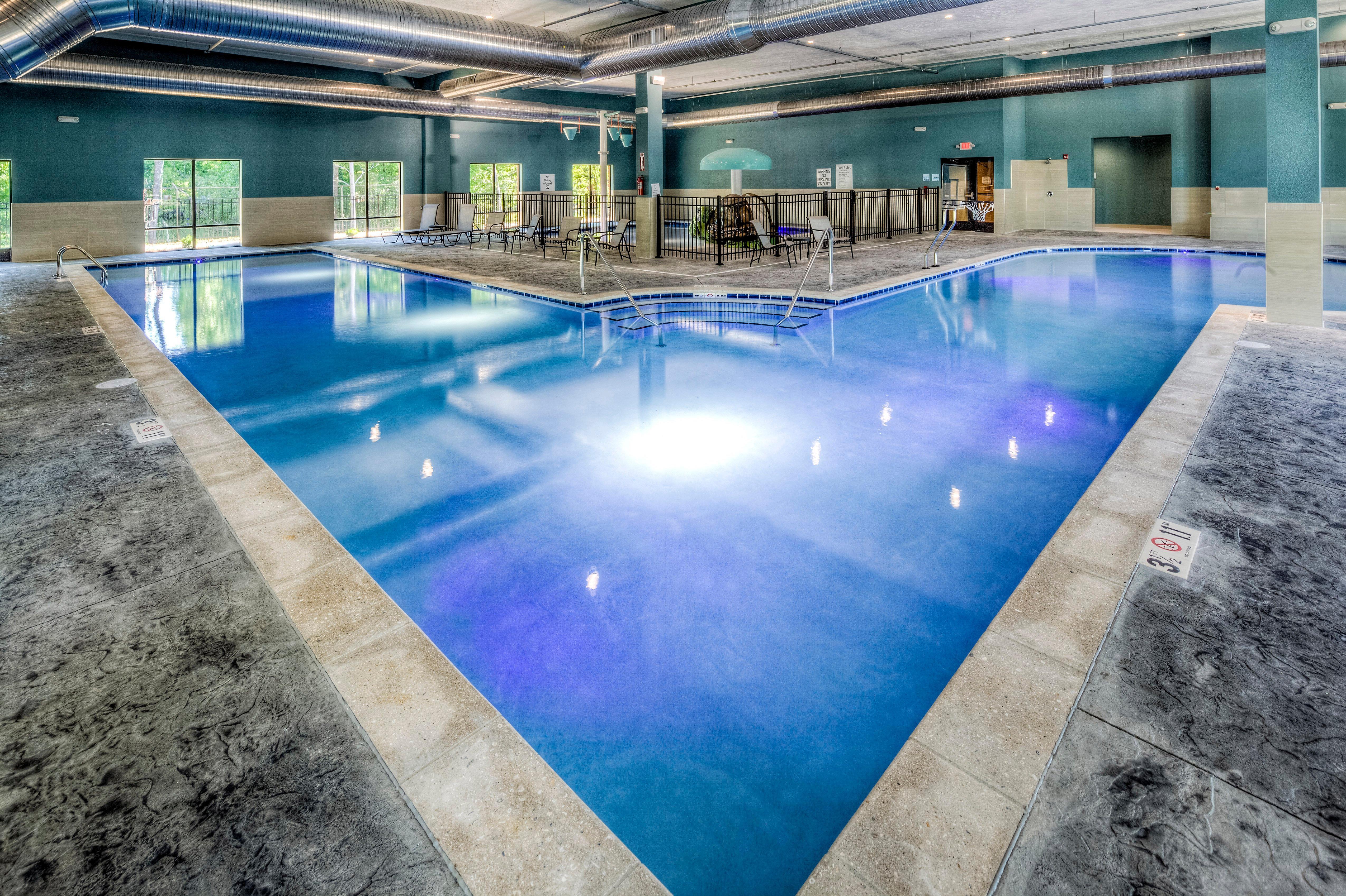 Holiday Inn Express & Suites Cleveland/Westlake By Ihg Eksteriør billede